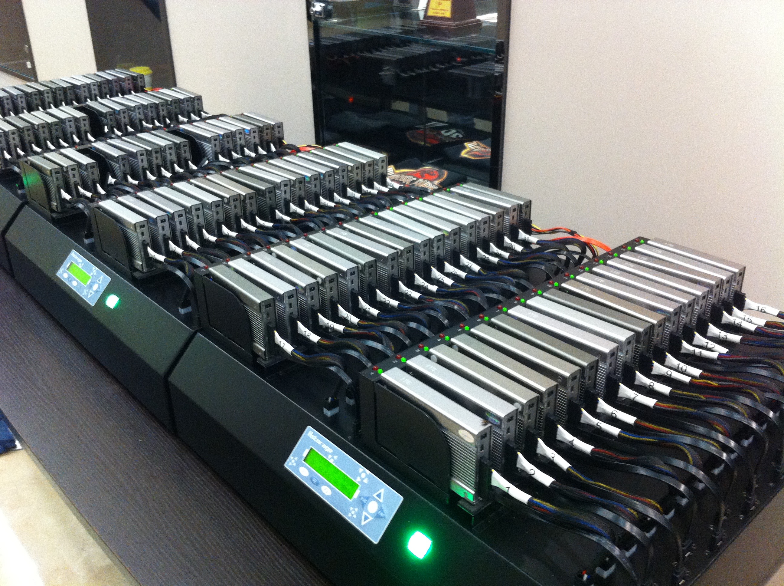 數(shù)字電影硬盤拷貝機